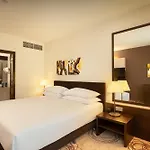 Doubletree By Hilton מלון 4*