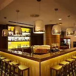 Doubletree By Hilton מלון 4*