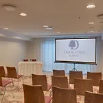 מלון Doubletree By Hilton