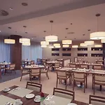 Doubletree By Hilton מלון