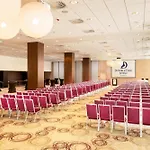 מלון Doubletree By Hilton 4*