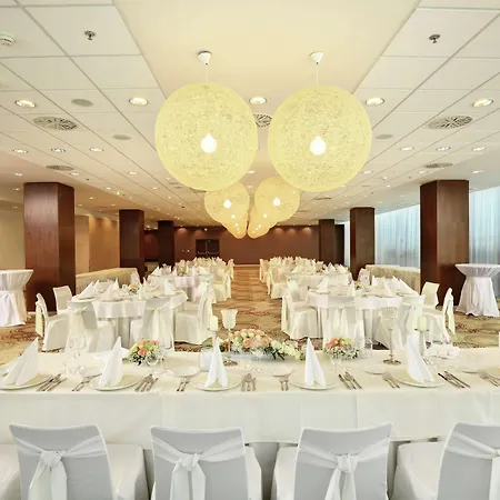 Doubletree By Hilton