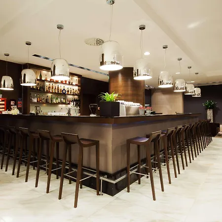 科希策希尔顿逸林酒店 科希策