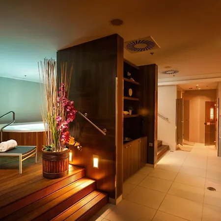 Doubletree By Hilton Hotel