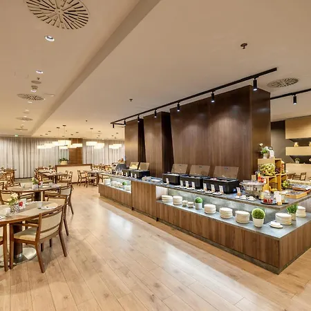 科希策希尔顿逸林酒店 酒店
