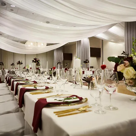 Doubletree By Hilton Hotel