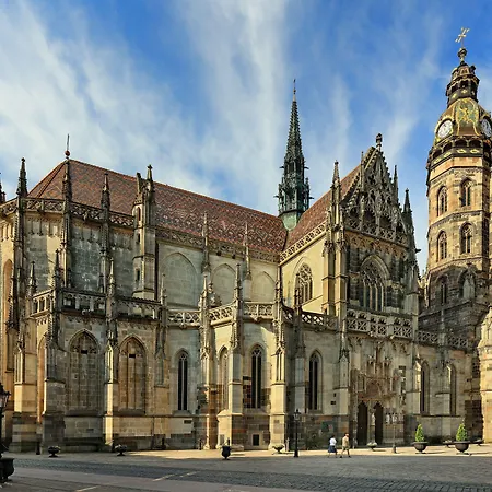 Hotel Doubletree By Hilton