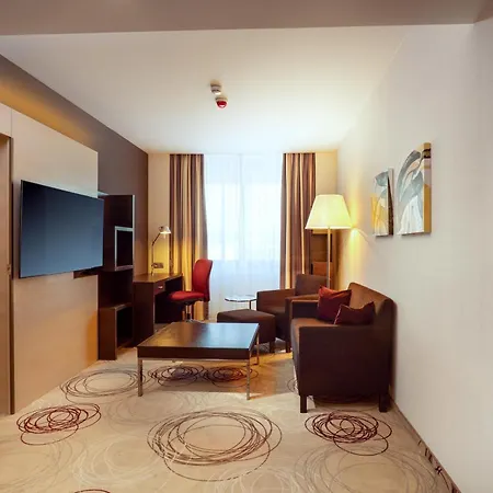 Doubletree By Hilton מלון 4*