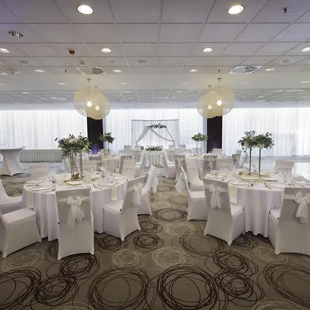 Doubletree By Hilton Отель