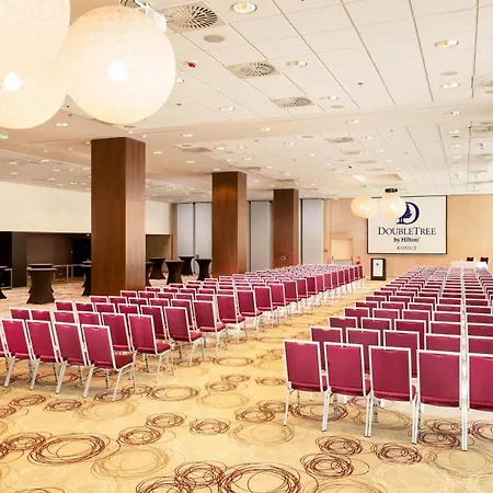 Отель Doubletree By Hilton 4*