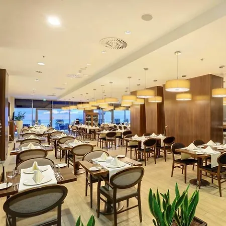 Doubletree By Hilton Hotel